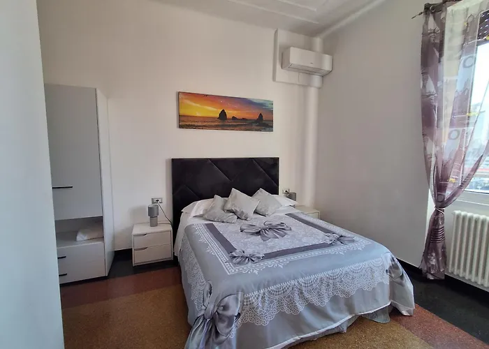 La Lanterna Di Angelo Rent Rooms And Apartments Free Parking On The Street Front Genova